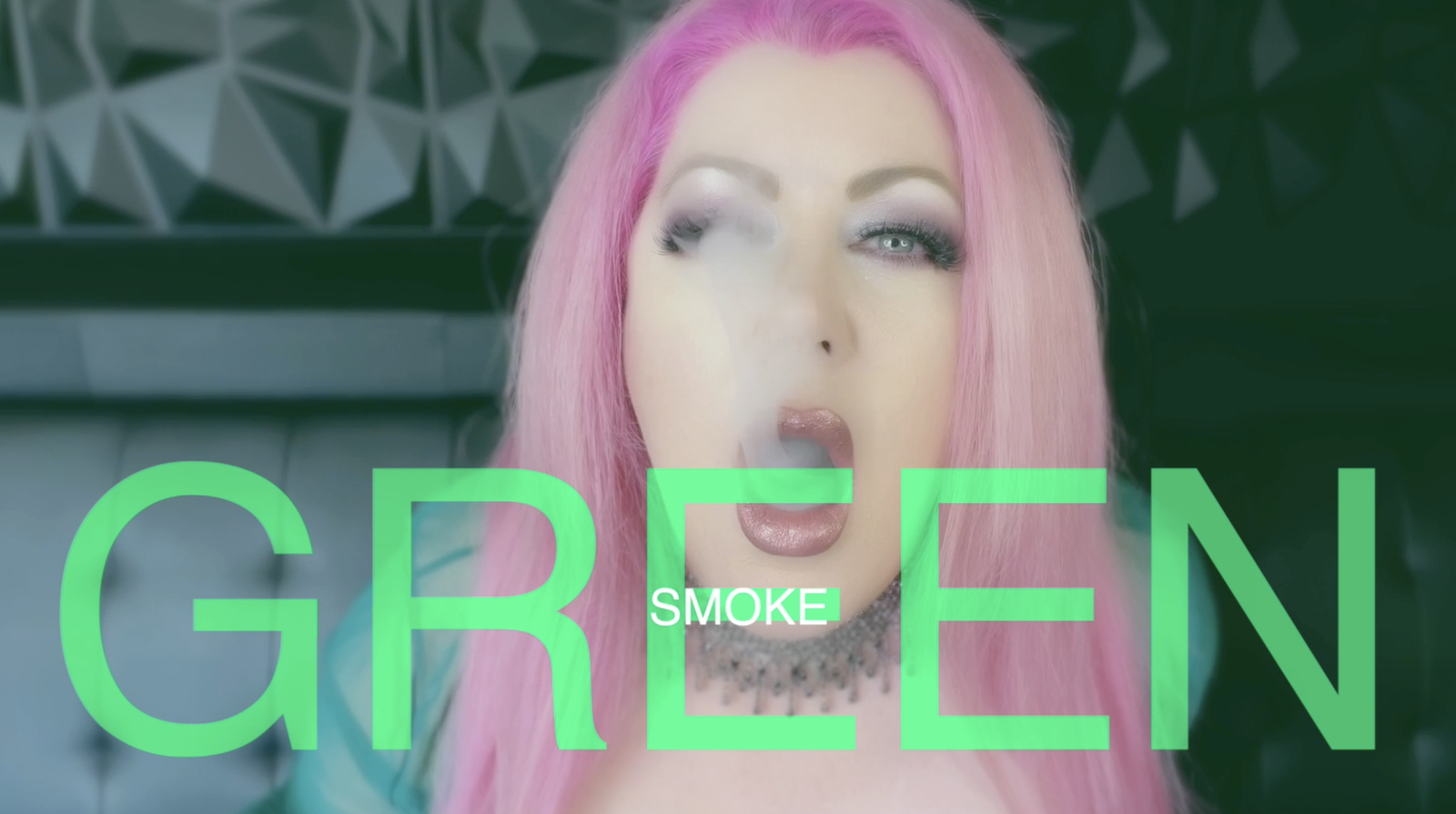 Green Smoke HD Goddess Zenova s Erotic Mind Fuck Den 